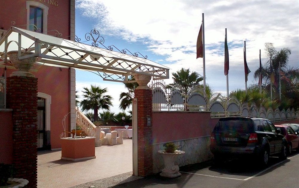 Villa Corallo Dell'Etna Ачи-Сант'Антонио Экстерьер фото